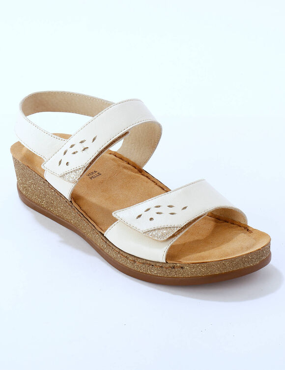 Sandales scratchées largeur confort en cuir (crème) Sandales scratchées largeur confort en cuir (crème)